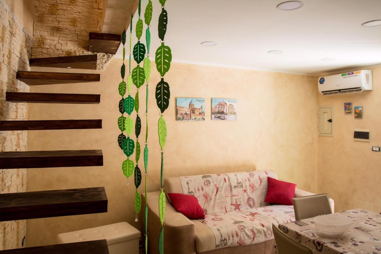 Casa Assisi Apartment ปาแลร์โม ภายนอก รูปภาพ