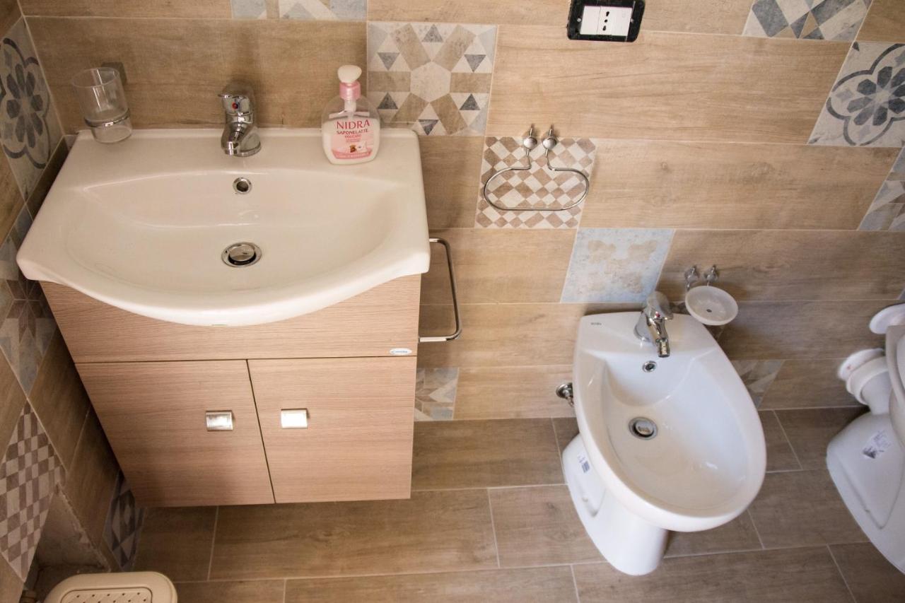 Casa Assisi Apartment ปาแลร์โม ภายนอก รูปภาพ