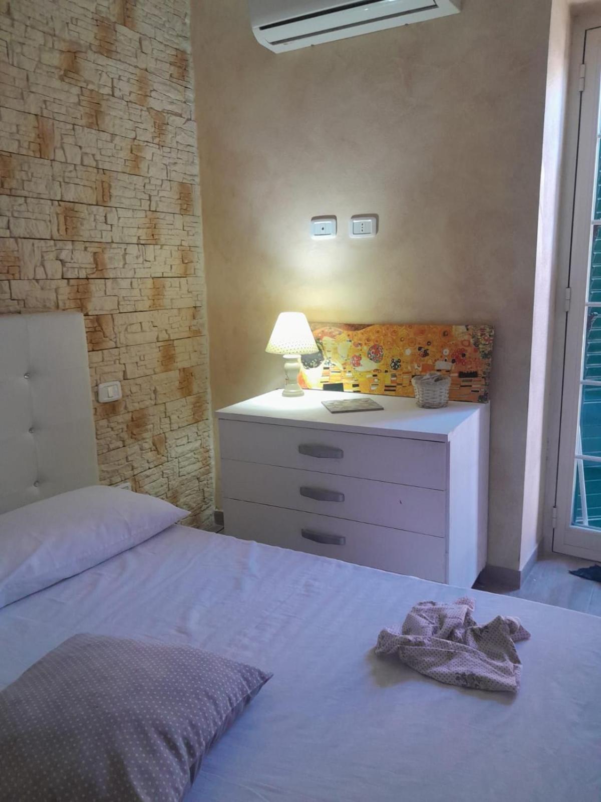 Casa Assisi Apartment ปาแลร์โม ภายนอก รูปภาพ