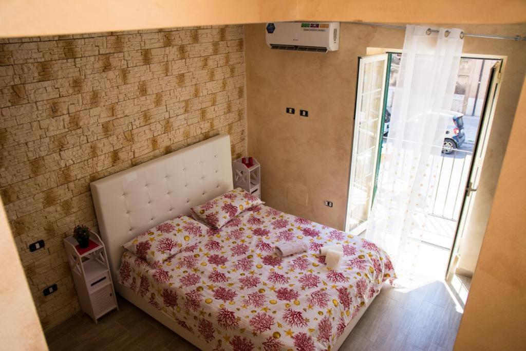 Casa Assisi Apartment ปาแลร์โม ภายนอก รูปภาพ
